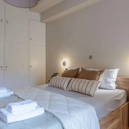 Cozy And Modern In Pagrati Apartment Athens