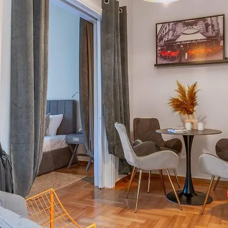 Cozy And Modern In Pagrati Apartment Athens