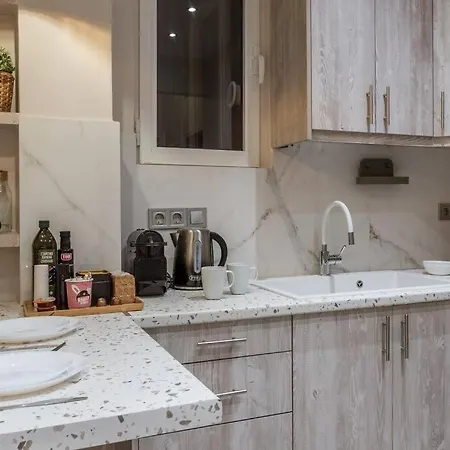 Cozy And Modern In Pagrati Apartment Athens